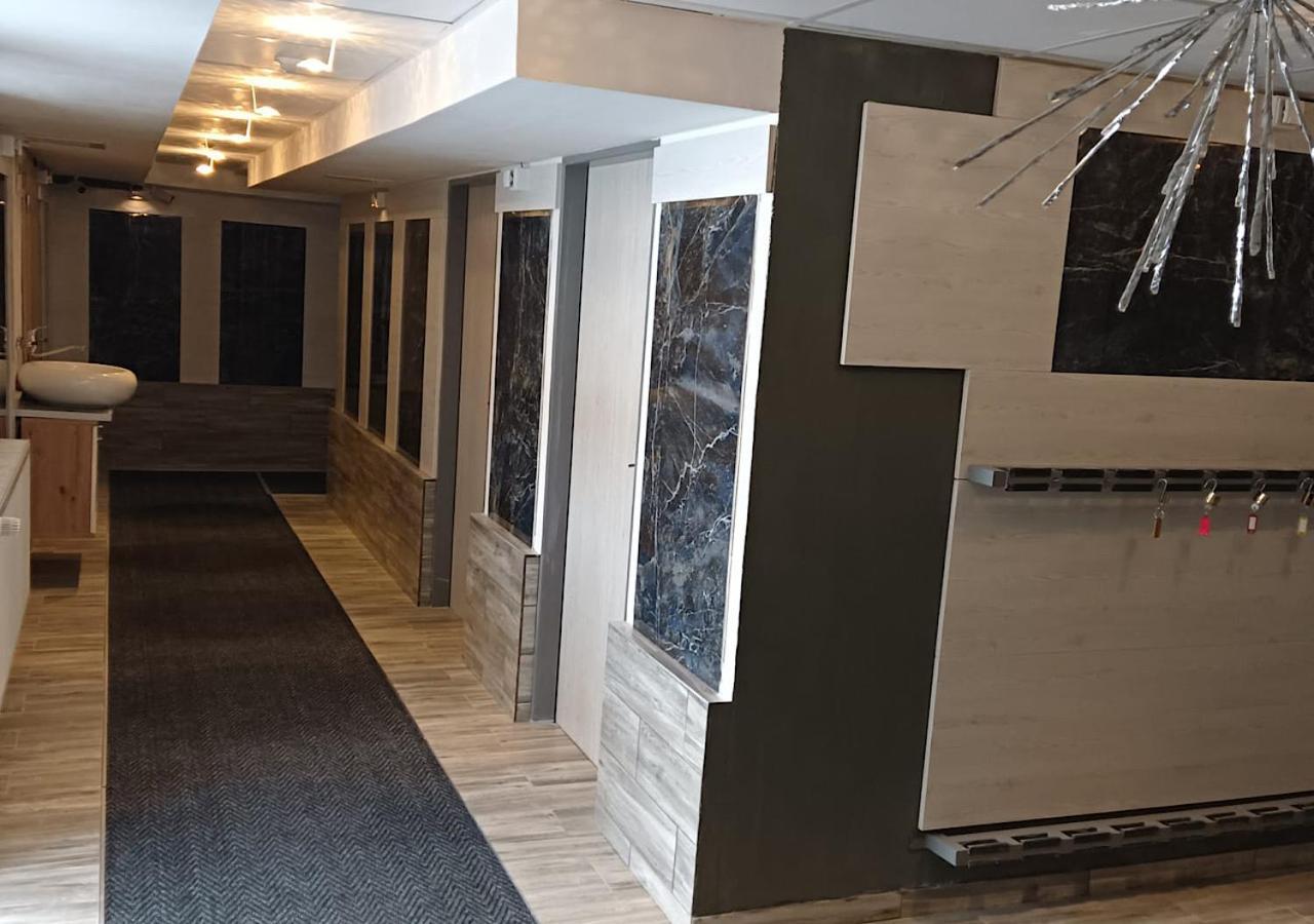 伏尔塔瓦河畔利普诺 Lipno Pearl酒店 外观 照片